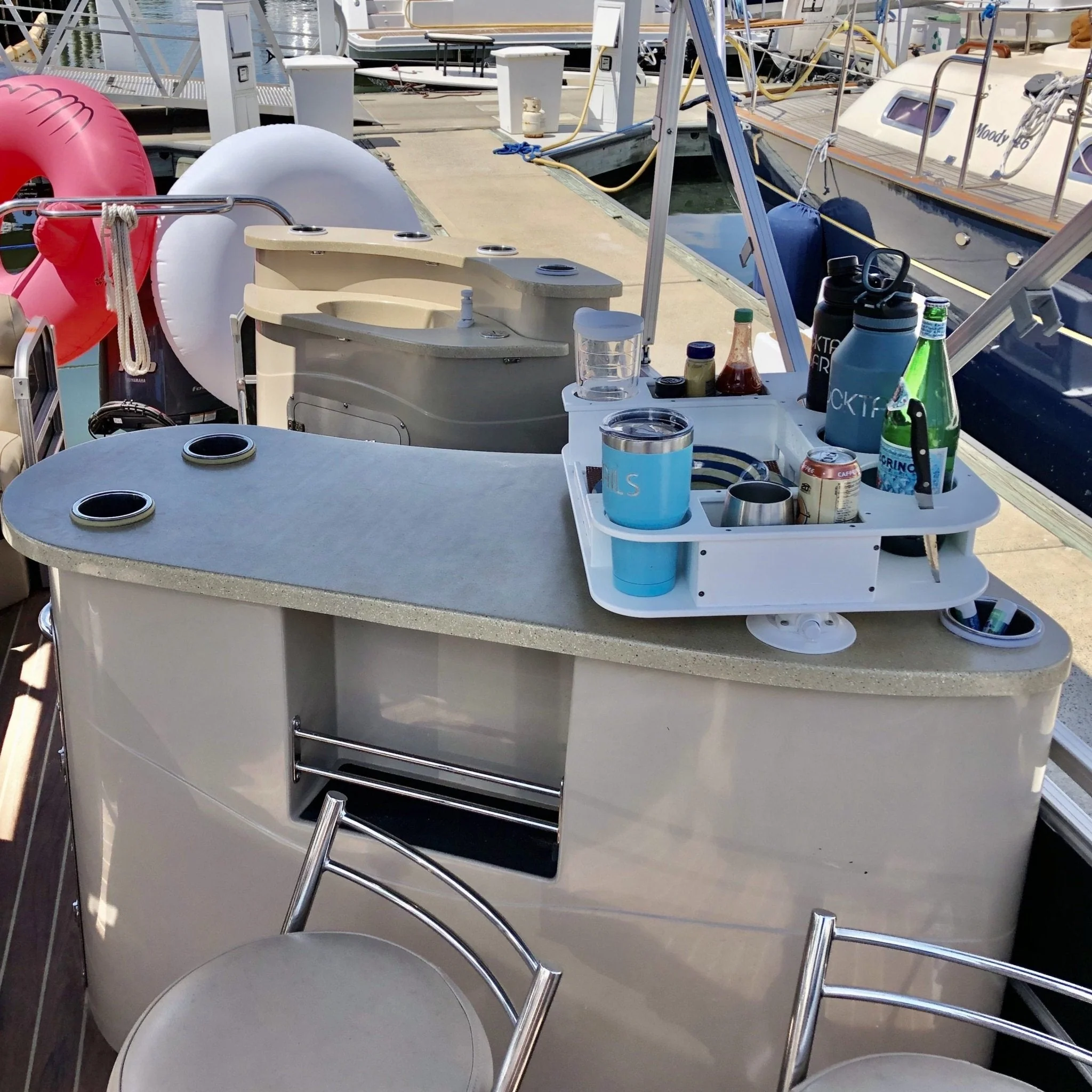 Docktail Butler Table with SeaSucker Vacuum Mounts - Image 3