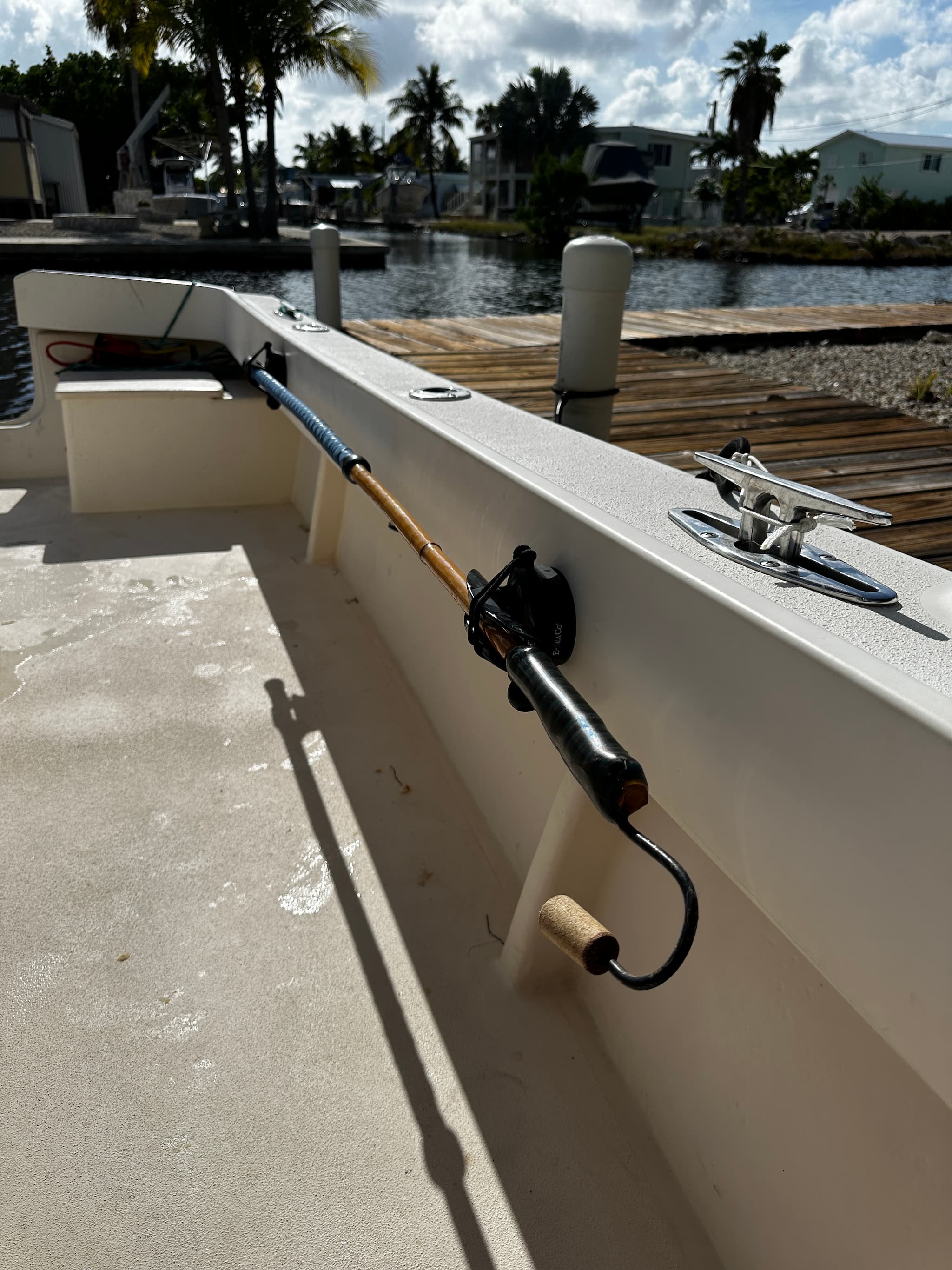 E-Sea Paddle Holder-Suction Mounted Paddle and Utility Clip - Image 11