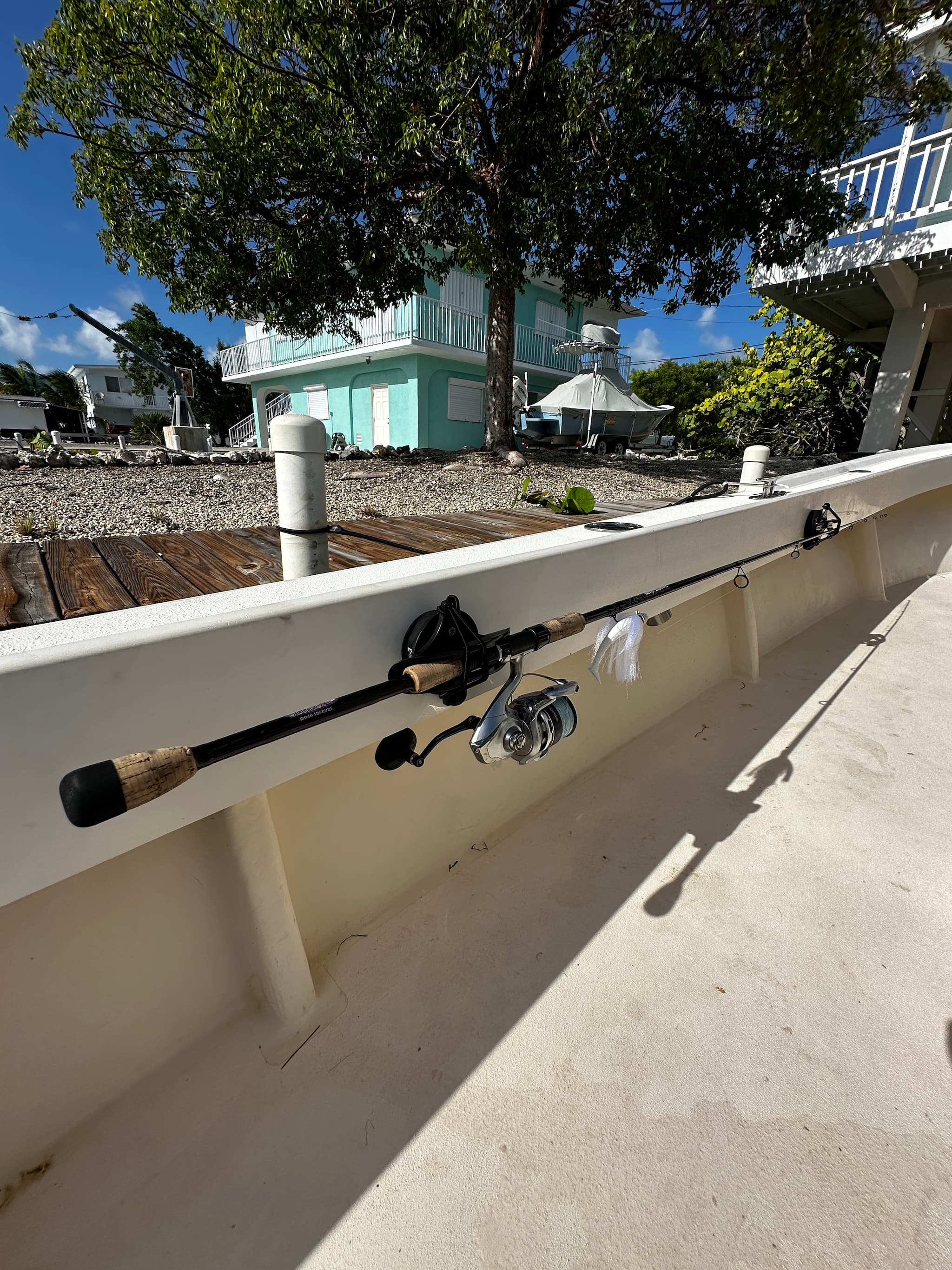 E-Sea Paddle Holder-Suction Mounted Paddle and Utility Clip - Image 13